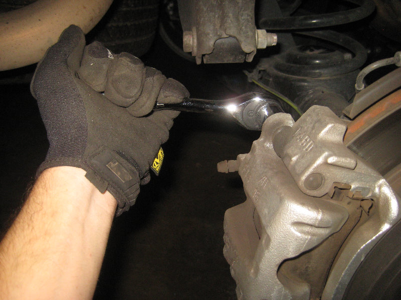 2010-2016-Toyota-4Runner-Rear-Disc-Brake-Pads-Replacement-Guide-009