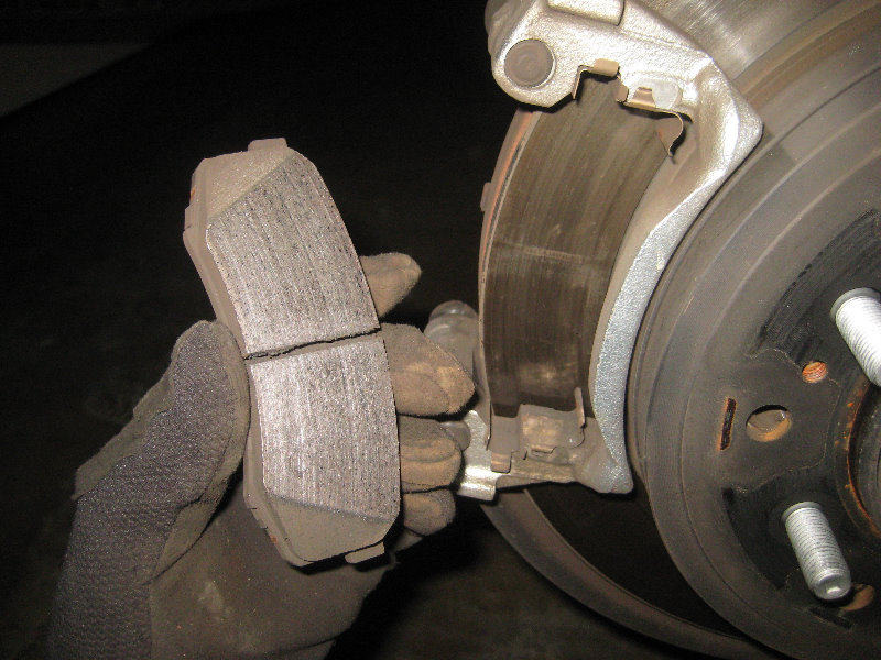 2010-2016-Toyota-4Runner-Rear-Disc-Brake-Pads-Replacement-Guide-015