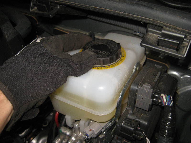 2010-2016-Toyota-4Runner-Rear-Disc-Brake-Pads-Replacement-Guide-021