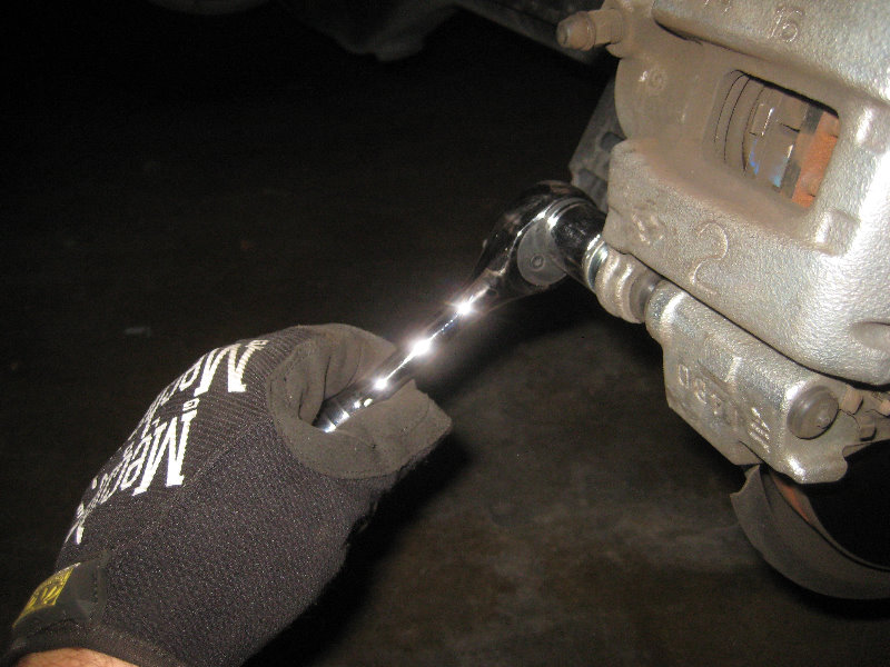 2010-2016-Toyota-4Runner-Rear-Disc-Brake-Pads-Replacement-Guide-028