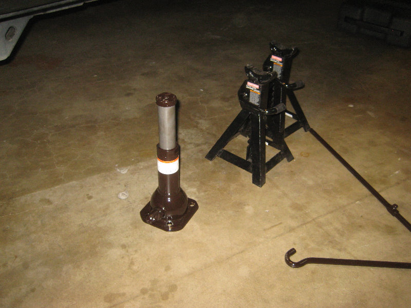 2010-2016-Toyota-4Runner-Rear-Disc-Brake-Pads-Replacement-Guide-034