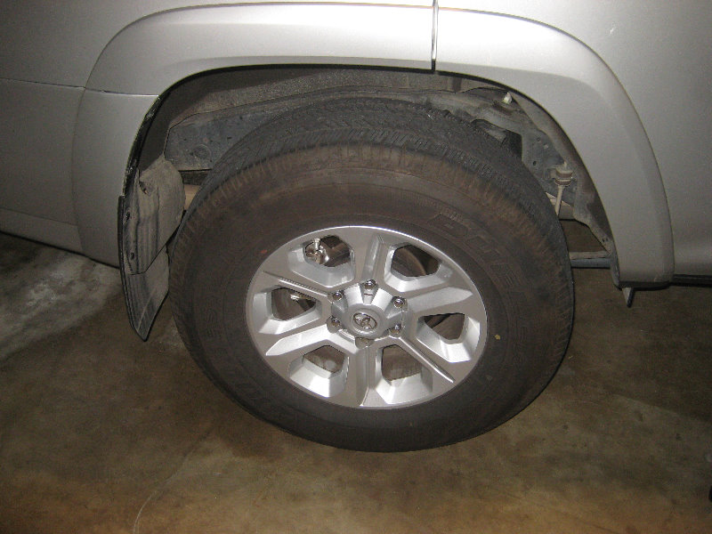 2010-2016-Toyota-4Runner-Rear-Disc-Brake-Pads-Replacement-Guide-036