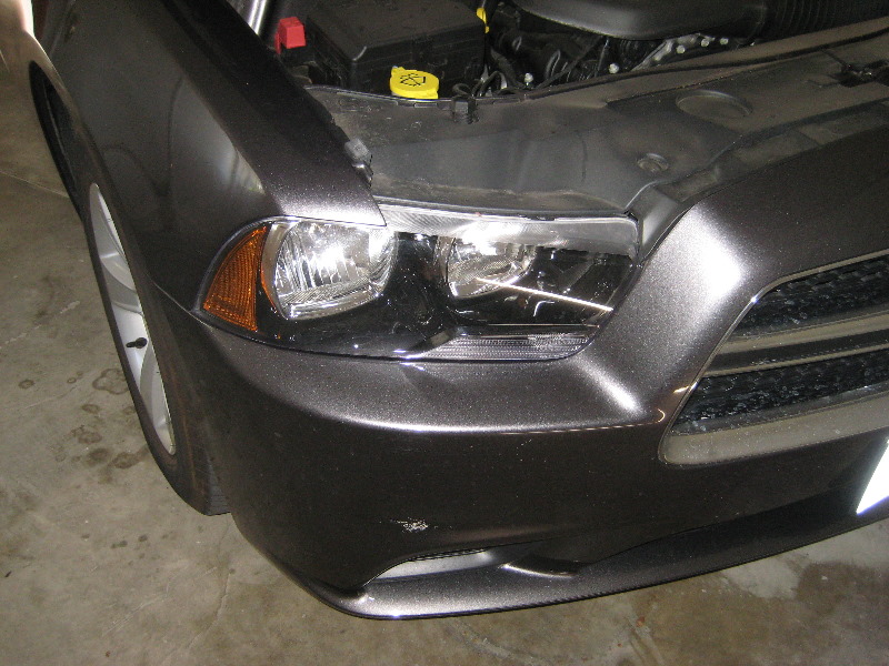 20112014DodgeChargerHeadlightBulbsReplacementGuide001