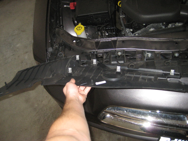 2011-2014-Dodge-Charger-Headlight-Bulbs-Replacement-Guide-004