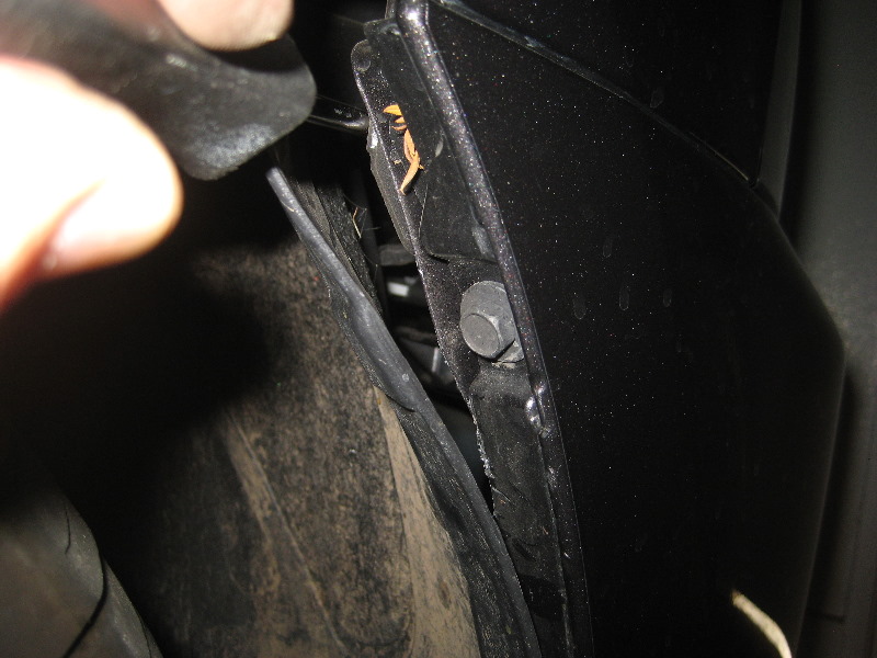 2011-2014-Dodge-Charger-Headlight-Bulbs-Replacement-Guide-018