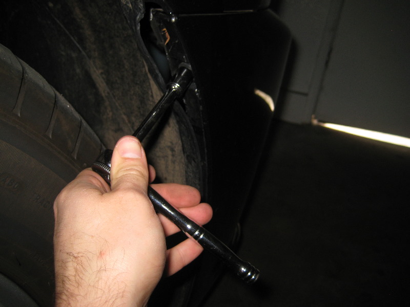 2011-2014-Dodge-Charger-Headlight-Bulbs-Replacement-Guide-019