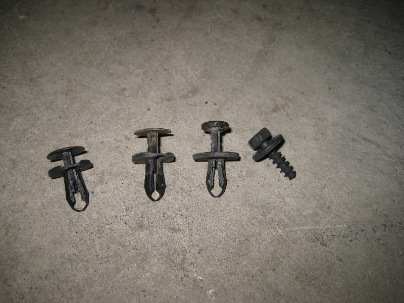 2011-2014-Dodge-Charger-Headlight-Bulbs-Replacement-Guide-021