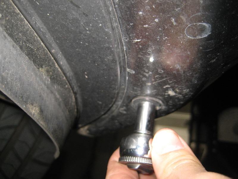 2011-2014-Dodge-Charger-Headlight-Bulbs-Replacement-Guide-027