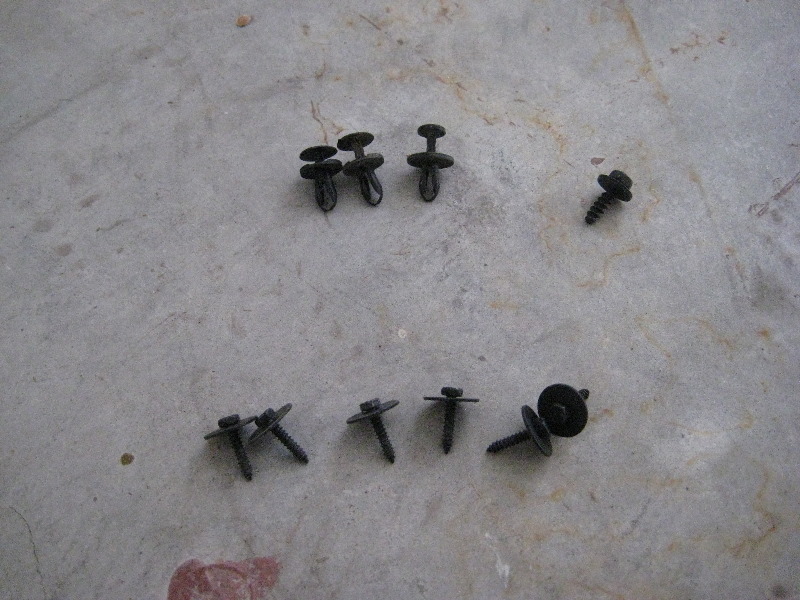 2011-2014-Dodge-Charger-Headlight-Bulbs-Replacement-Guide-029