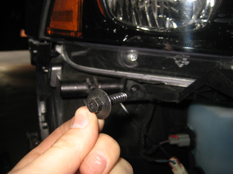 2011-2014-Dodge-Charger-Headlight-Bulbs-Replacement-Guide-038