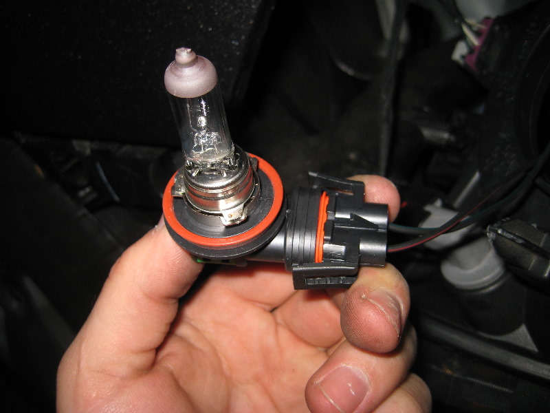 2011-2014-Dodge-Charger-Headlight-Bulbs-Replacement-Guide-054