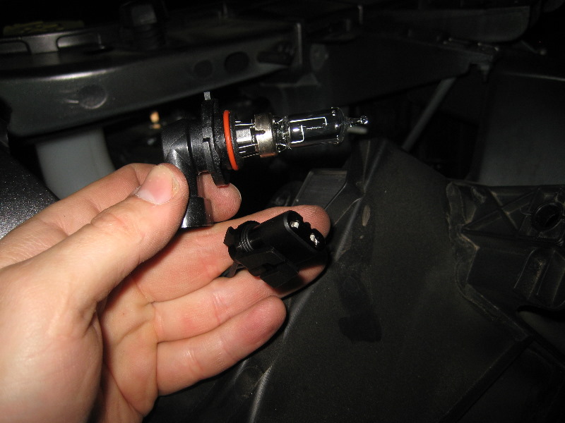 2011-2014-Dodge-Charger-Headlight-Bulbs-Replacement-Guide-064