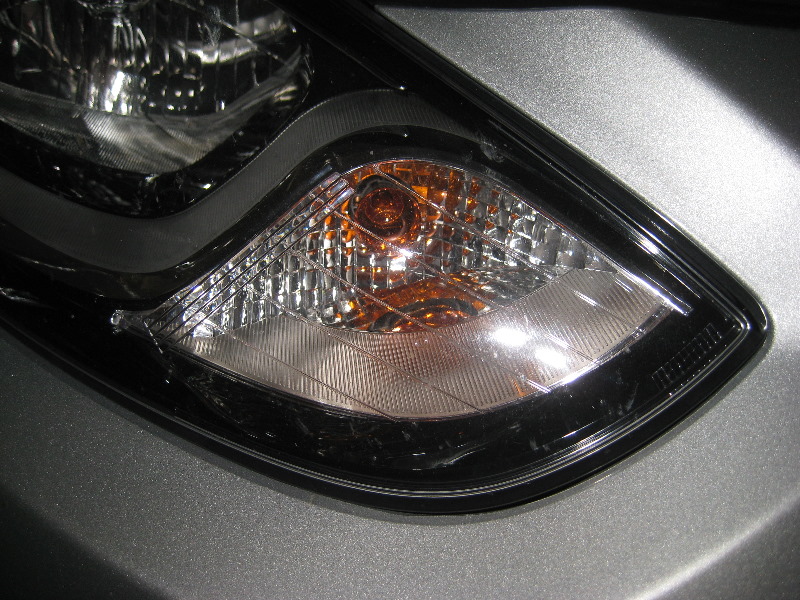 20112015HyundaiAccentHeadlightBulbsReplacementGuide019