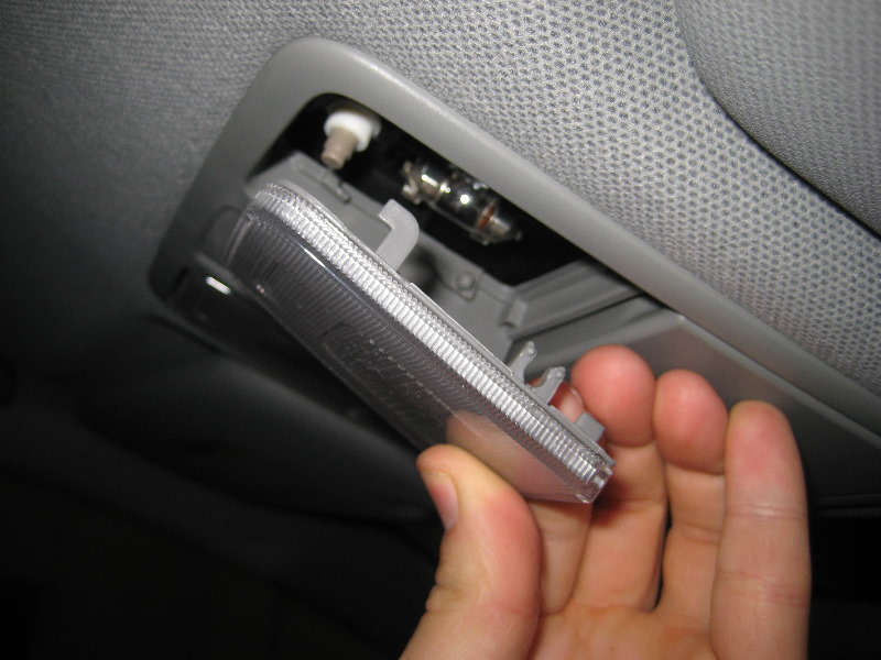 2011-2015-Hyundai-Accent-Map-Light-Bulbs-Replacement-Guide-011