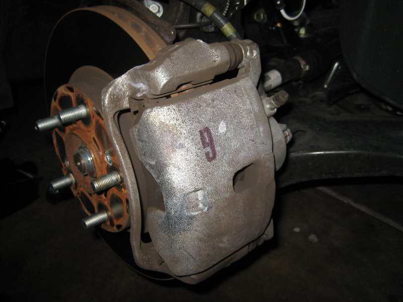 2012-2015-Honda-Civic-Front-Brake-Pads-Replacement-Guide-008