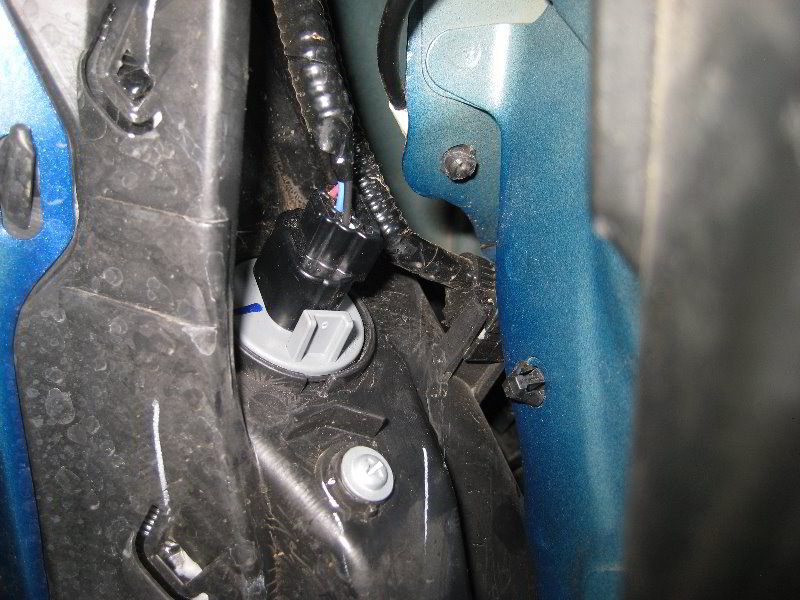 2012-2015-Honda-Civic-Headlight-Bulbs-Replacement-Guide-040