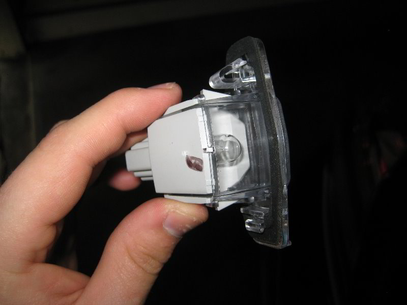 2012-2015-Honda-Civic-License-Plate-Light-Bulbs-Replacement-Guide-023