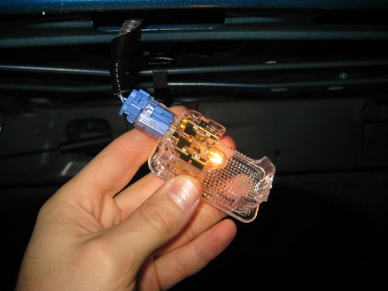 2012-2015-Honda-Civic-Trunk-Light-Bulb-Replacement-Guide-003
