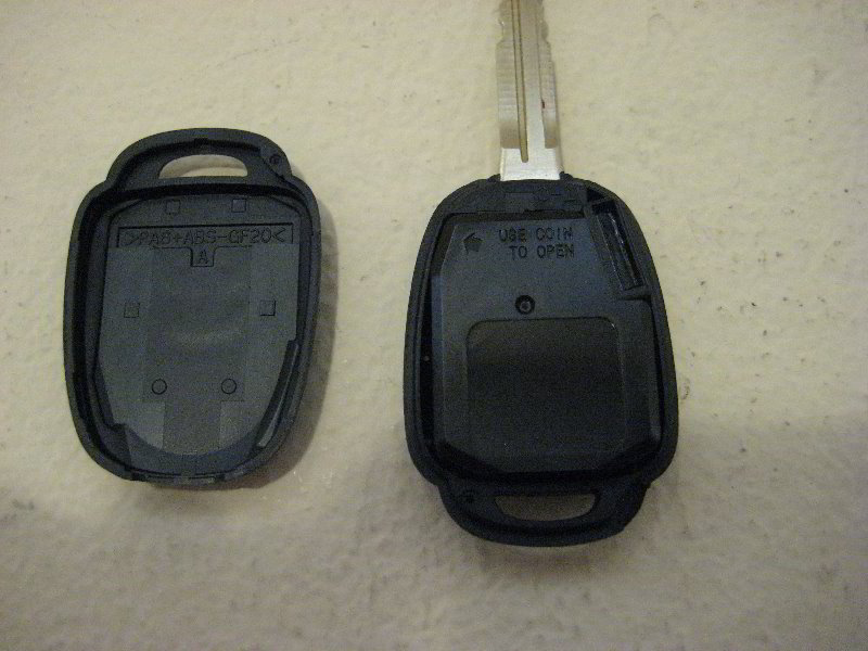 2012-2016-Toyota-Camry-Key-Fob-Battery-Replacement-Guide-017