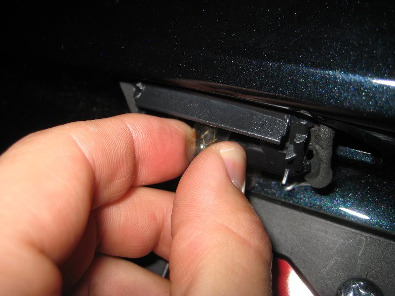 20122016ToyotaCamryLicensePlateLightBulbsReplacementGuide012