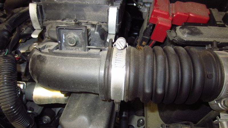 2012-2019-Nissan-Versa-12V-Automotive-Battery-Replacement-Guide-003