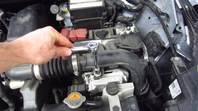 2012-2019-Nissan-Versa-12V-Automotive-Battery-Replacement-Guide-005