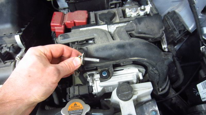 2012-2019-Nissan-Versa-12V-Automotive-Battery-Replacement-Guide-006