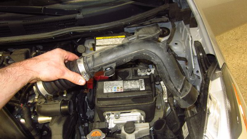 2012-2019-Nissan-Versa-12V-Automotive-Battery-Replacement-Guide-008