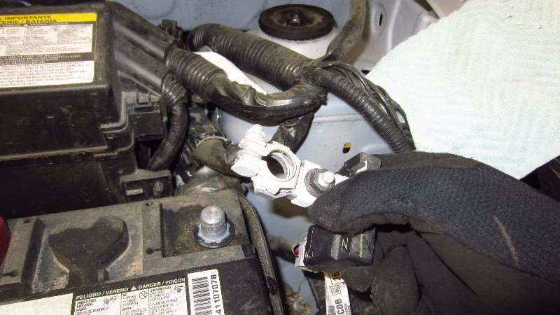2012-2019-Nissan-Versa-12V-Automotive-Battery-Replacement-Guide-011