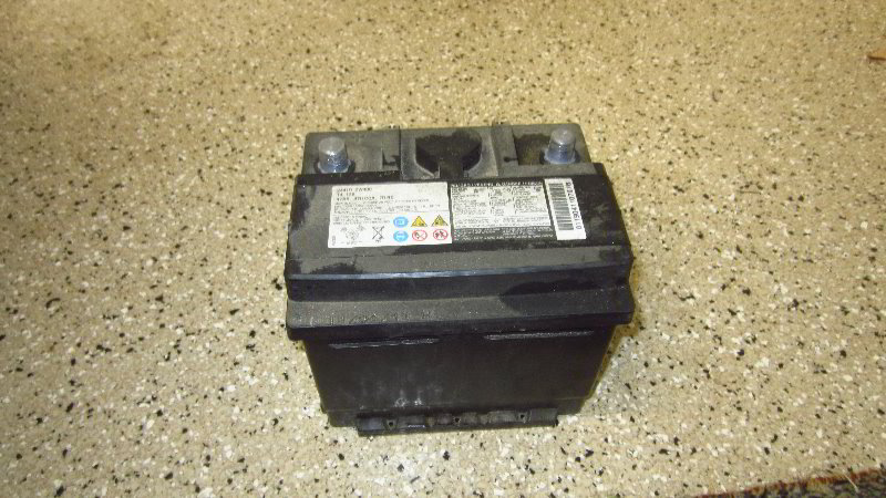 2012-2019-Nissan-Versa-12V-Automotive-Battery-Replacement-Guide-019
