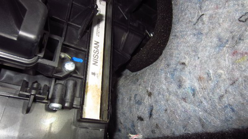 2012-2019-Nissan-Versa-Cabin-Air-Filter-Replacement-Guide-006
