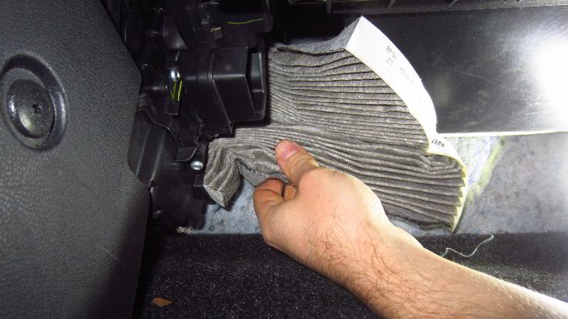 2012-2019-Nissan-Versa-Cabin-Air-Filter-Replacement-Guide-008