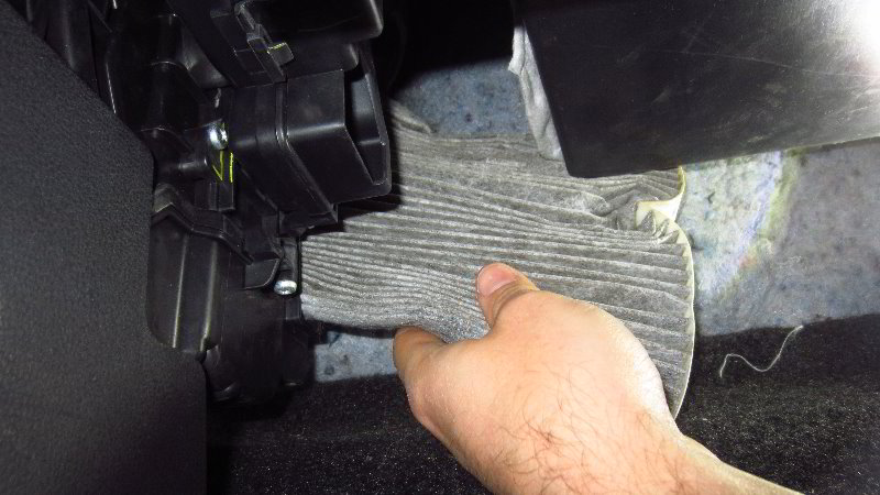 2012-2019-Nissan-Versa-Cabin-Air-Filter-Replacement-Guide-016