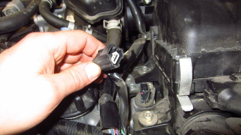 2012-2019-Nissan-Versa-Camshaft-Position-Sensors-Replacement-Guide-006