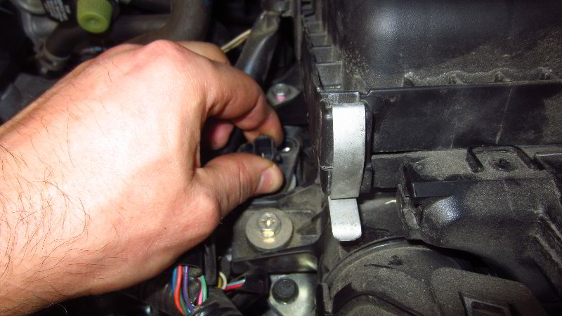 2012-2019-Nissan-Versa-Camshaft-Position-Sensors-Replacement-Guide-010