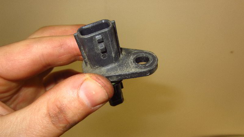 2012-2019-Nissan-Versa-Camshaft-Position-Sensors-Replacement-Guide-012