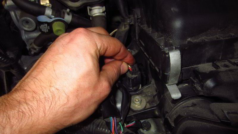 2012-2019-Nissan-Versa-Camshaft-Position-Sensors-Replacement-Guide-016