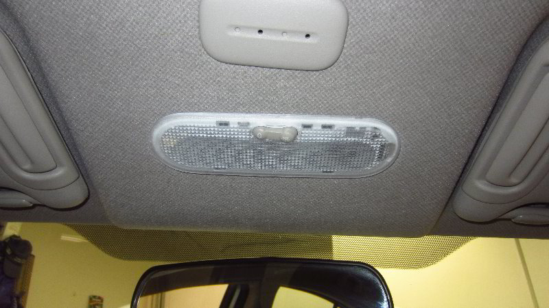 2012-2019-Nissan-Versa-Dome-Map-Light-Bulbs-Replacement-Guide-001