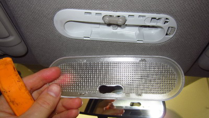 2012-2019-Nissan-Versa-Dome-Map-Light-Bulbs-Replacement-Guide-003