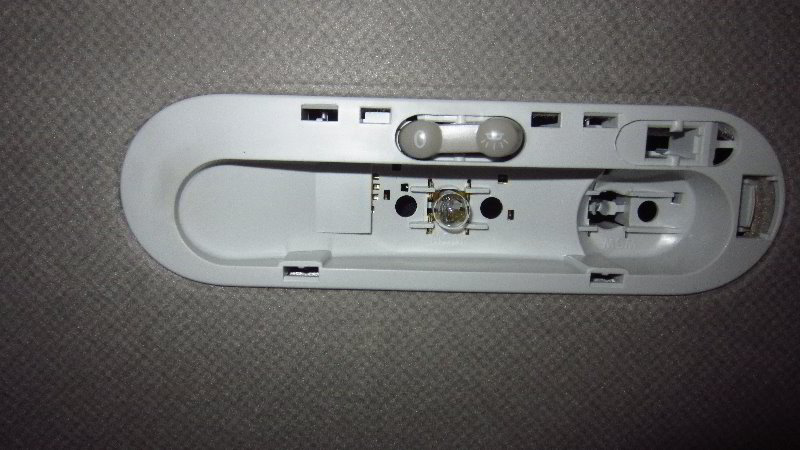 2012-2019-Nissan-Versa-Dome-Map-Light-Bulbs-Replacement-Guide-004