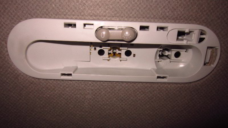 2012-2019-Nissan-Versa-Dome-Map-Light-Bulbs-Replacement-Guide-008