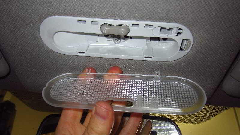2012-2019-Nissan-Versa-Dome-Map-Light-Bulbs-Replacement-Guide-010