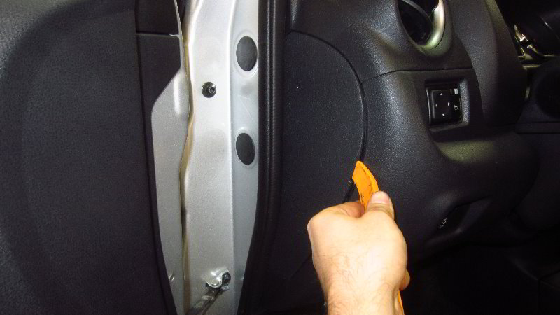 2012-2019-Nissan-Versa-Electrical-Fuse-Replacement-Guide-016