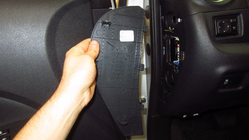 2012-2019-Nissan-Versa-Electrical-Fuse-Replacement-Guide-017