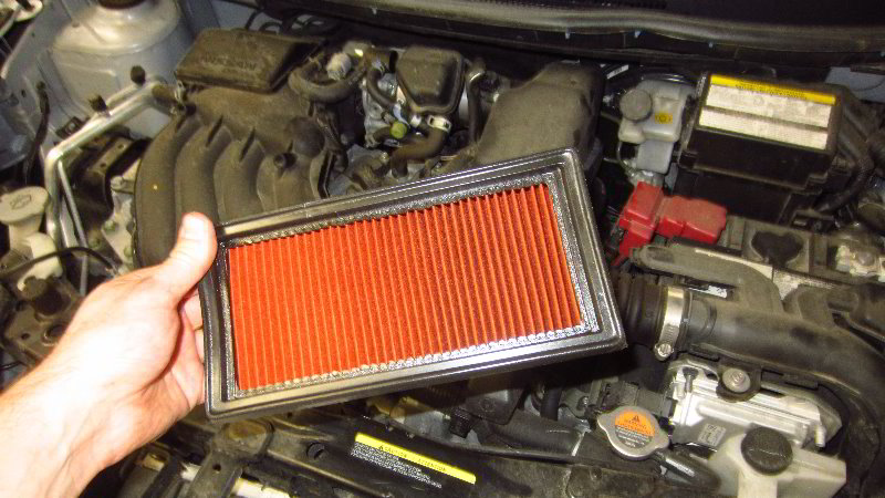 2012-2019-Nissan-Versa-Engine-Air-Filter-Replacement-Guide-007