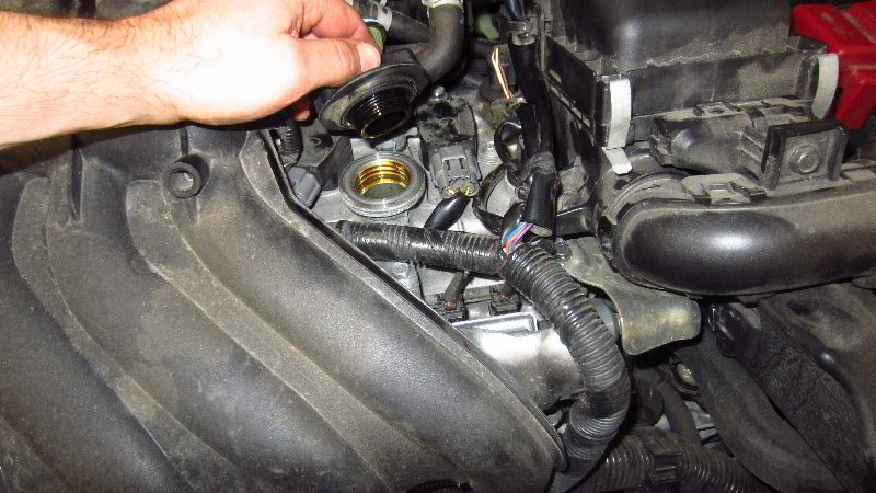 2012-2019-Nissan-Versa-Oil-Change-Filter-Replacement-Guide-002