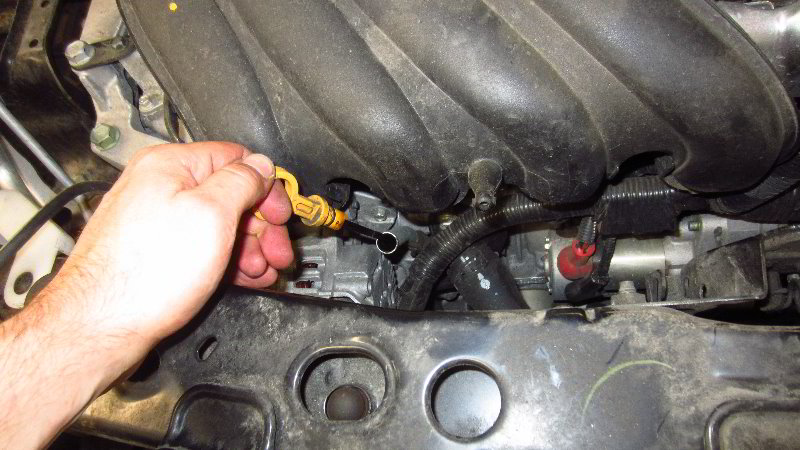 2012-2019-Nissan-Versa-Oil-Change-Filter-Replacement-Guide-003