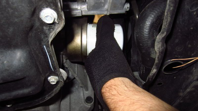 2012-2019-Nissan-Versa-Oil-Change-Filter-Replacement-Guide-015