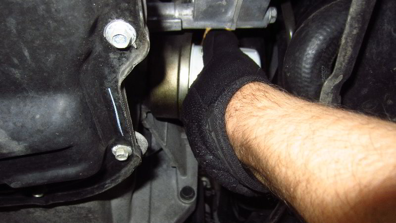 2012-2019-Nissan-Versa-Oil-Change-Filter-Replacement-Guide-020