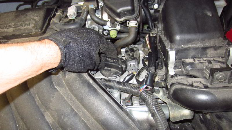 2012-2019-Nissan-Versa-Oil-Change-Filter-Replacement-Guide-025